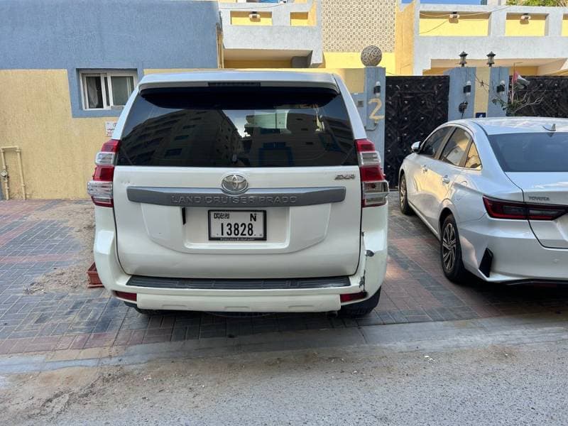 2014 Toyota Land Cruiser Prado thumbnail 4
