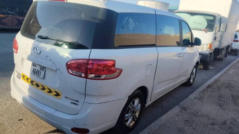 2018 Maxus G10 9-Seater thumbnail 4