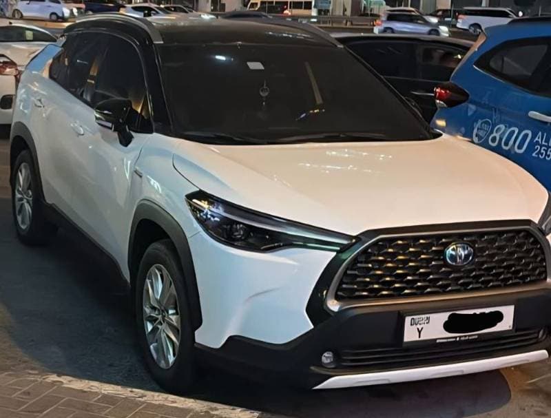 2024 Toyota Corolla Cross thumbnail 2