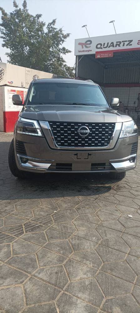 2017 Nissan Patrol thumbnail 3