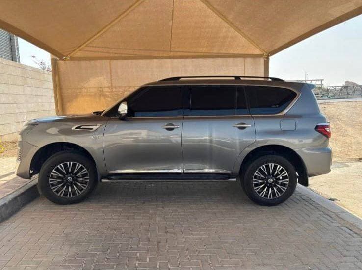2015 Nissan Patrol thumbnail 2