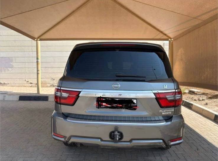 2015 Nissan Patrol thumbnail 3