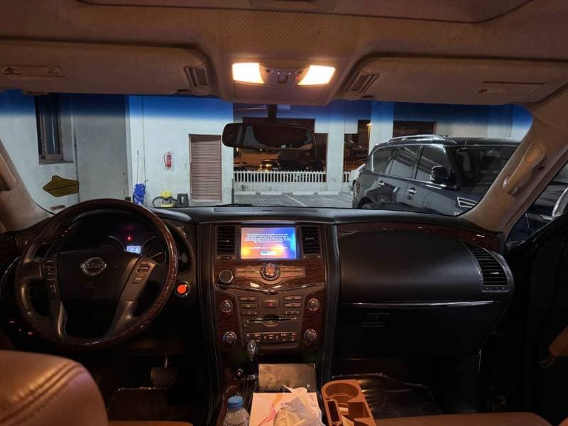 2016 Nissan Patrol thumbnail 5