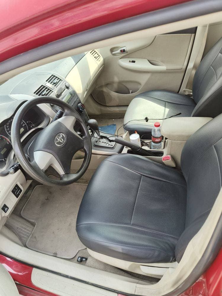2013 Toyota Corolla thumbnail 3