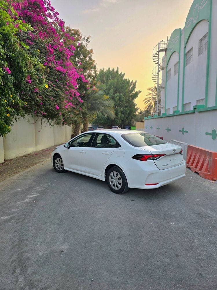 2021 Toyota Corolla thumbnail 3