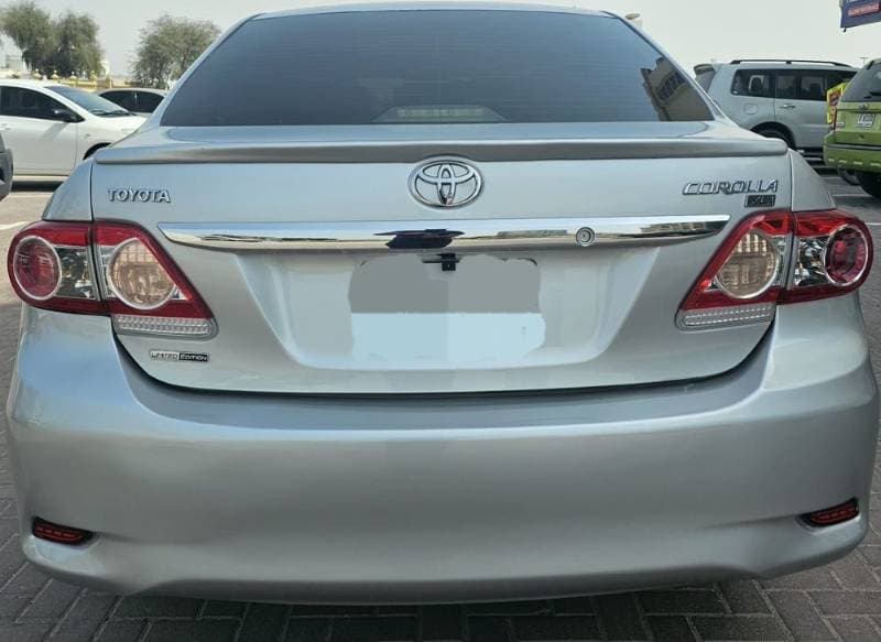 2013 Toyota Corolla thumbnail 5