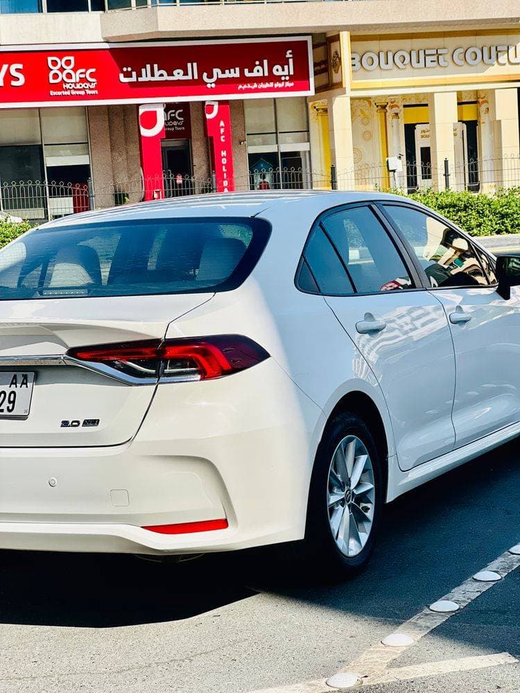 2020 Toyota Corolla thumbnail 3
