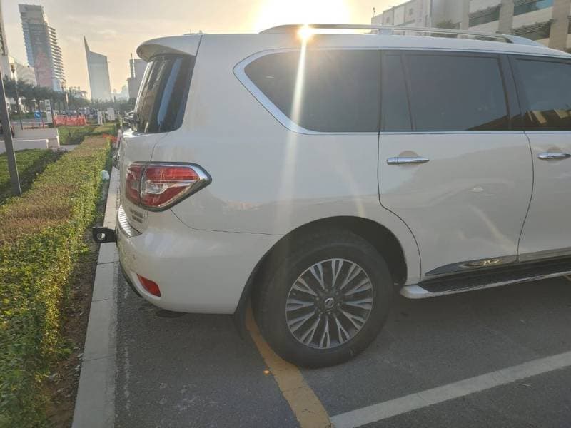 2015 Nissan Patrol thumbnail 5
