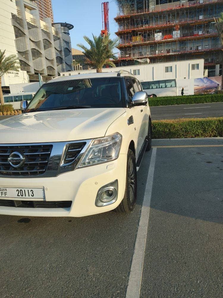 2015 Nissan Patrol thumbnail 2