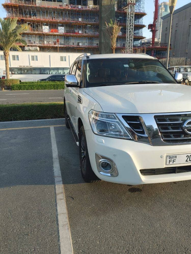 2015 Nissan Patrol thumbnail 3
