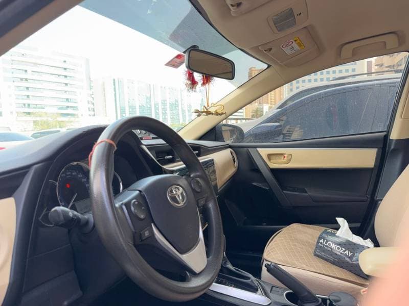 2018 Toyota Corolla thumbnail 5