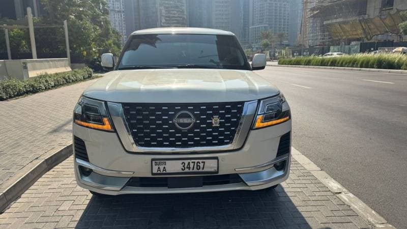 2011 Nissan Patrol thumbnail 3