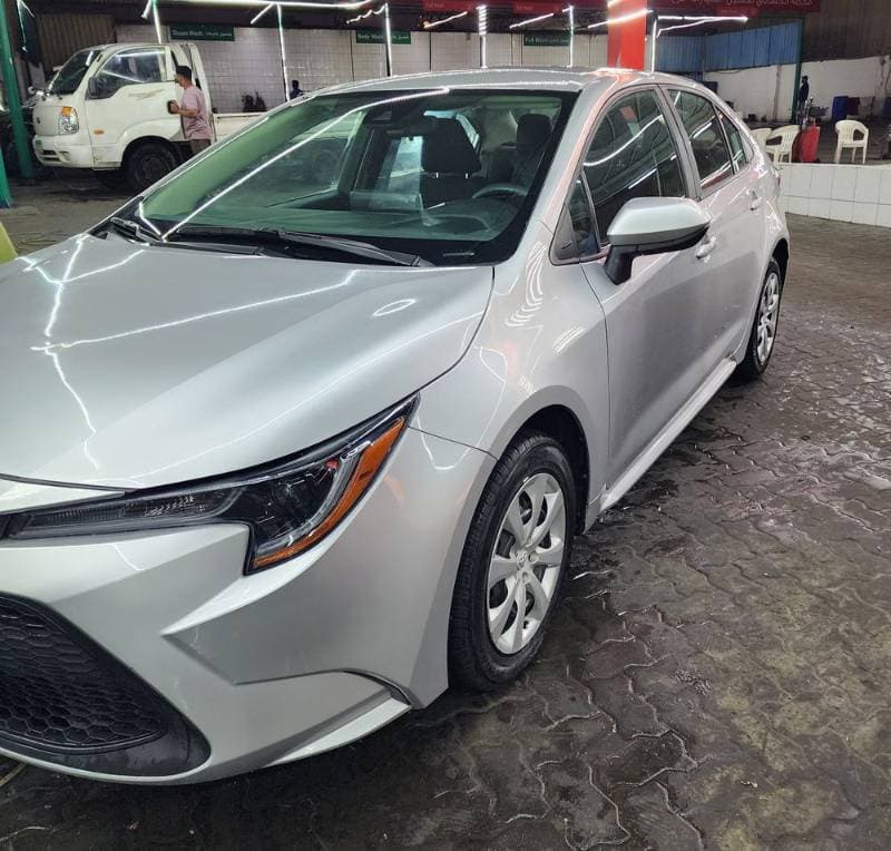 2020 Toyota Corolla thumbnail 2
