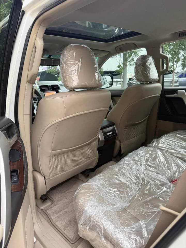 2012 Toyota Land Cruiser Prado thumbnail 8