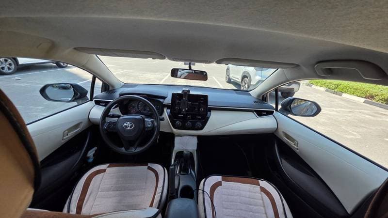 2020 Toyota Corolla thumbnail 3