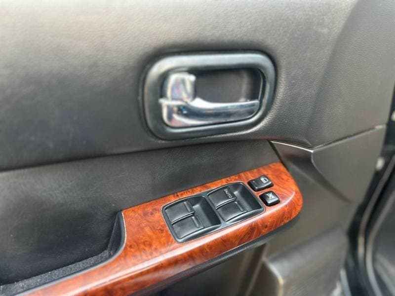 2021 Nissan Patrol Safari thumbnail 9