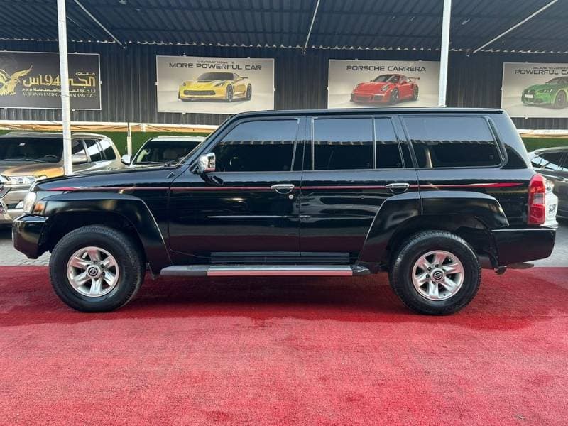 2021 Nissan Patrol Safari thumbnail 3