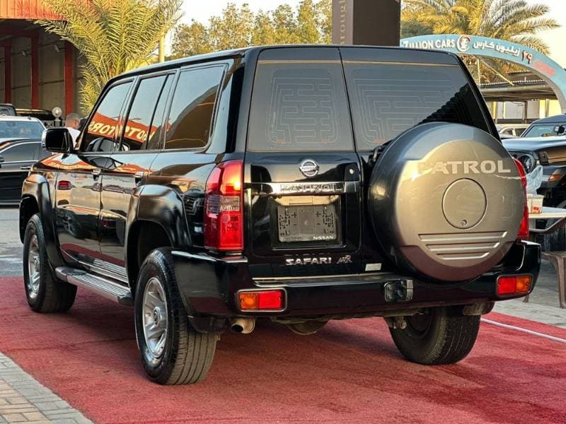 2021 Nissan Patrol Safari thumbnail 8