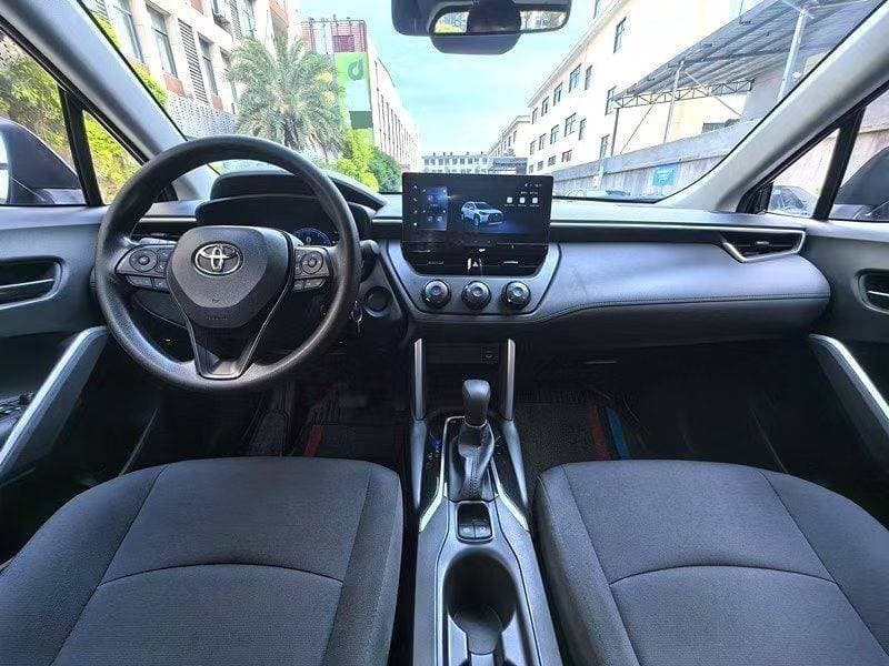 2024 Toyota Corolla thumbnail 3