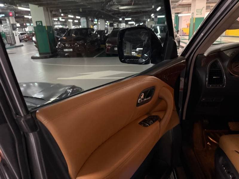 2016 Nissan Patrol thumbnail 5