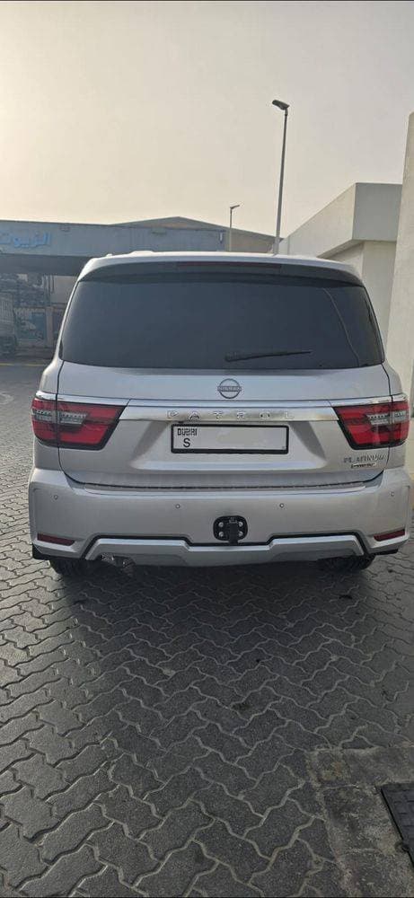 2017 Nissan Patrol thumbnail 2