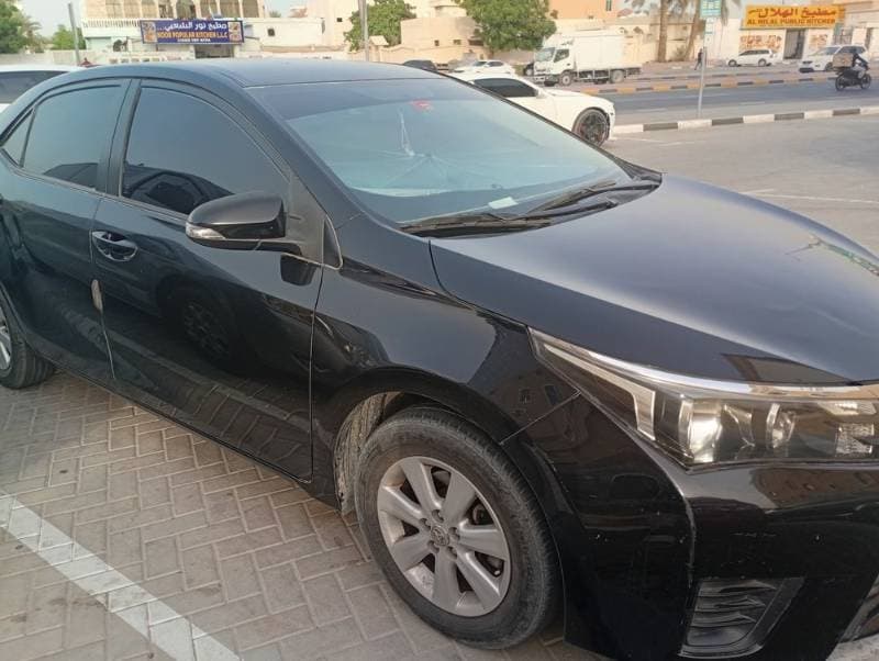 2015 Toyota Corolla thumbnail 5