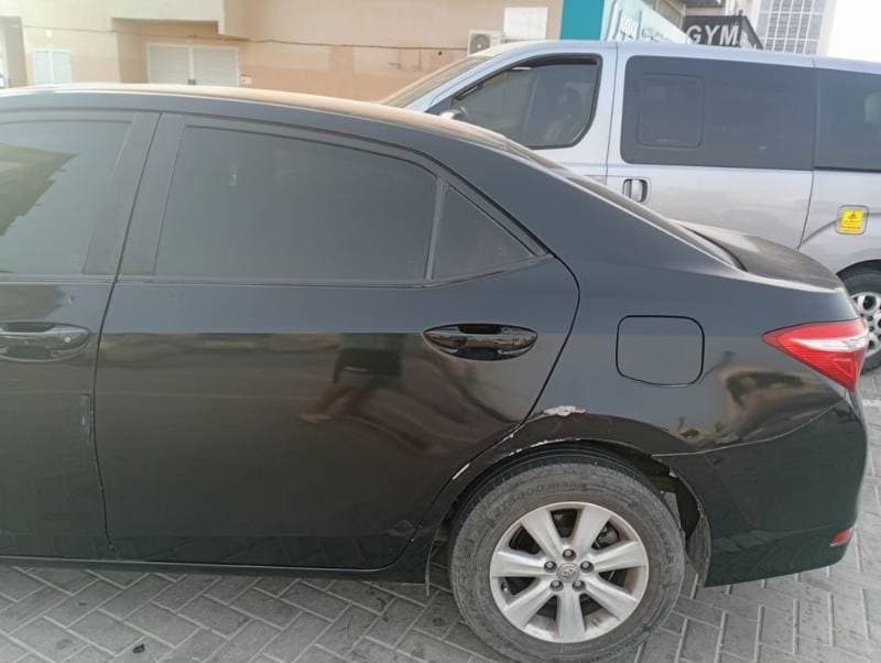 2015 Toyota Corolla thumbnail 4