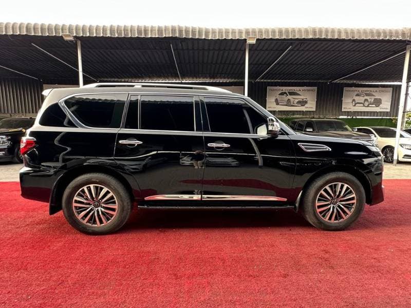 2013 Nissan Patrol thumbnail 5