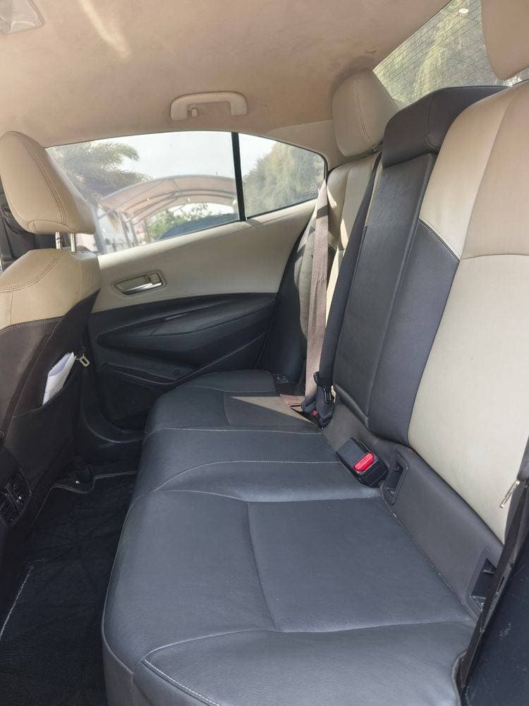 2019 Toyota Corolla thumbnail 2