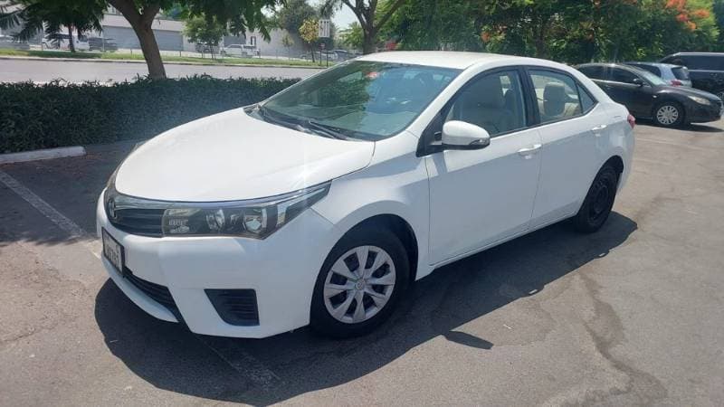 2014 Toyota Corolla thumbnail 3