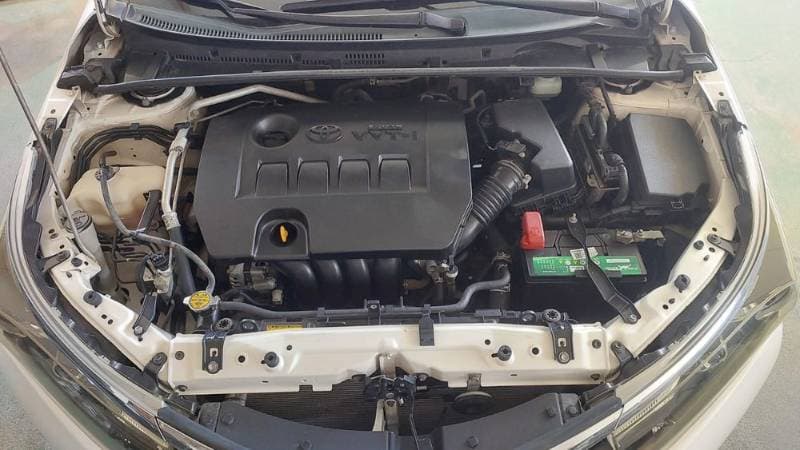 2014 Toyota Corolla thumbnail 5