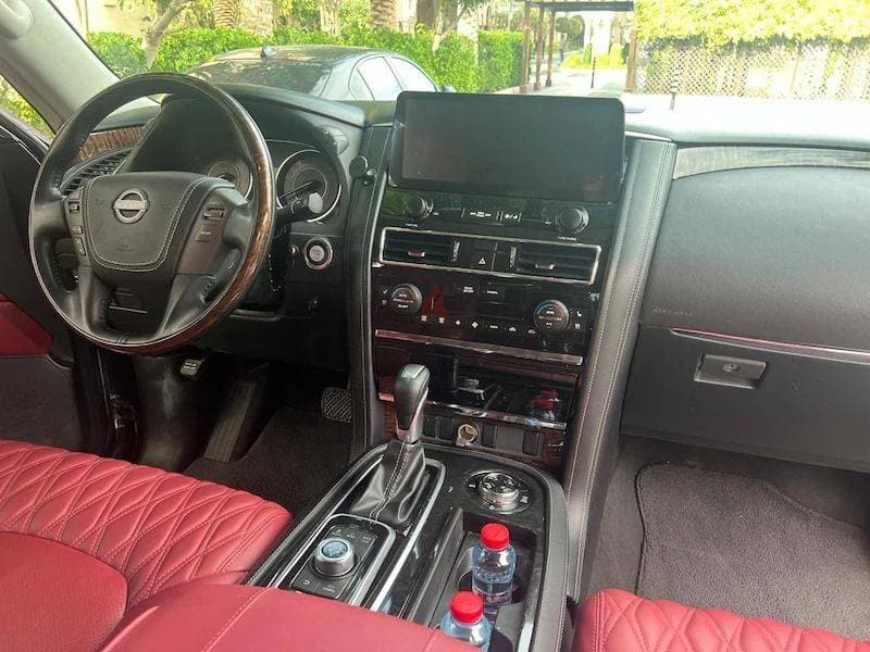 2016 Nissan Patrol thumbnail 4