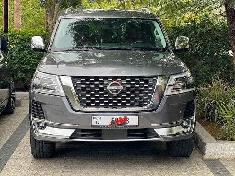 2016 Nissan Patrol thumbnail 2