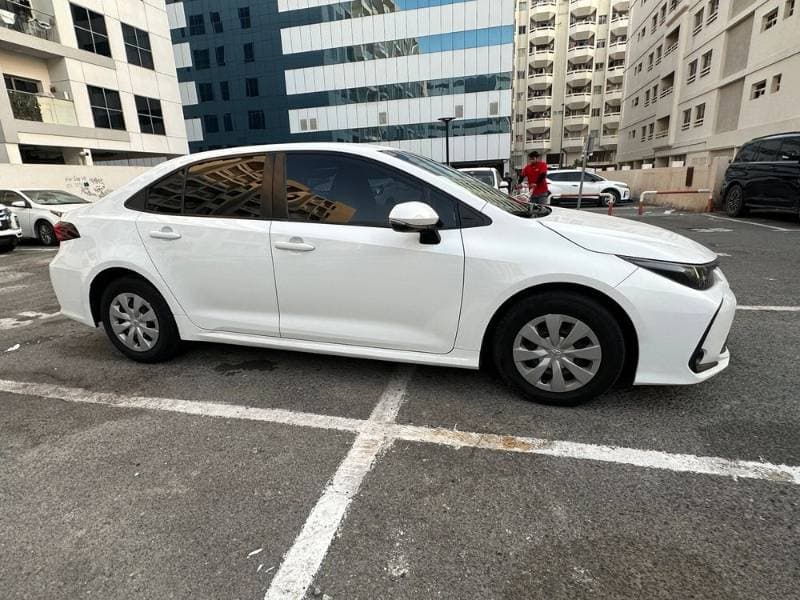 2021 Toyota Corolla thumbnail 2