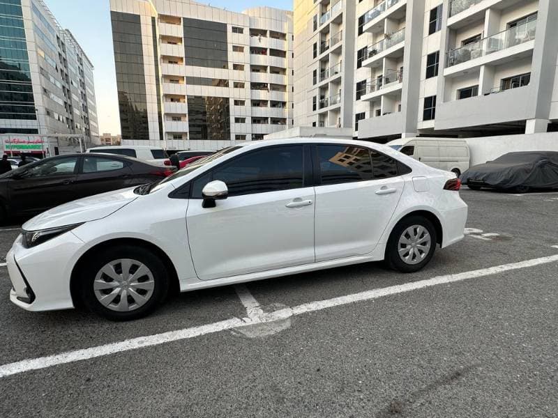 2021 Toyota Corolla thumbnail 4