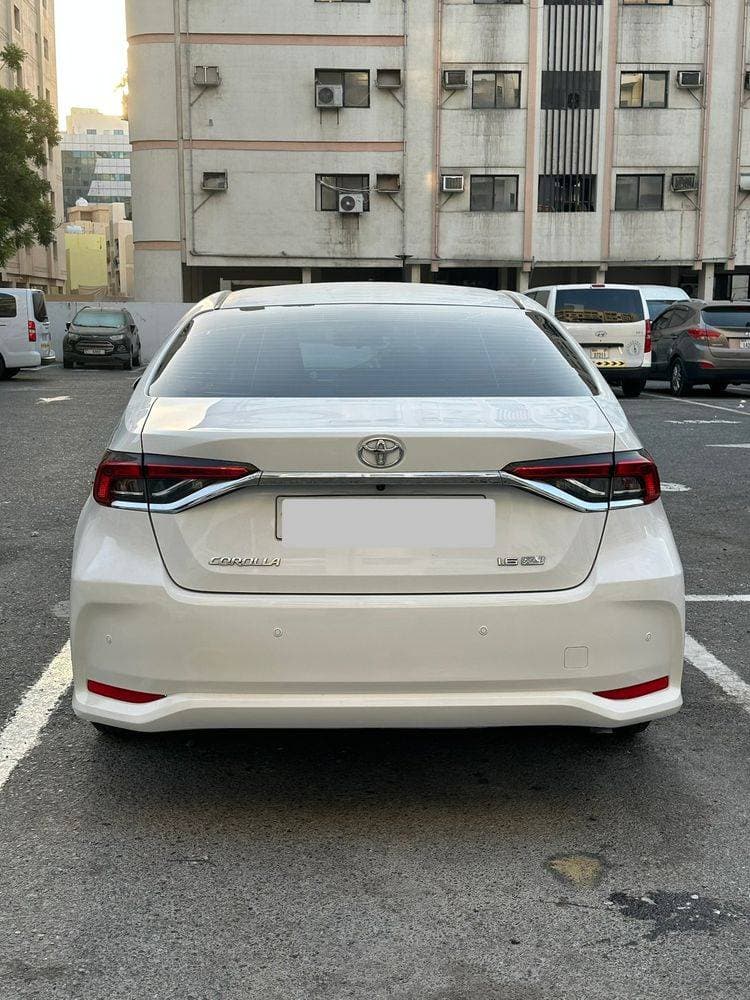 2021 Toyota Corolla thumbnail 3