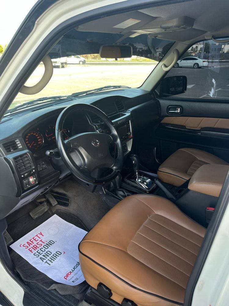 2013 Nissan Patrol Safari thumbnail 3
