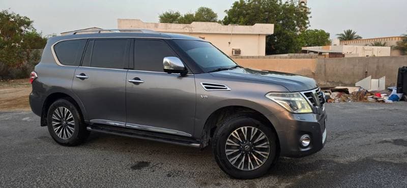 2014 Nissan Patrol thumbnail 5