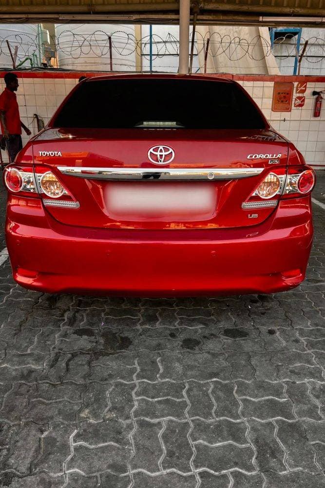 2011 Toyota Corolla thumbnail 2