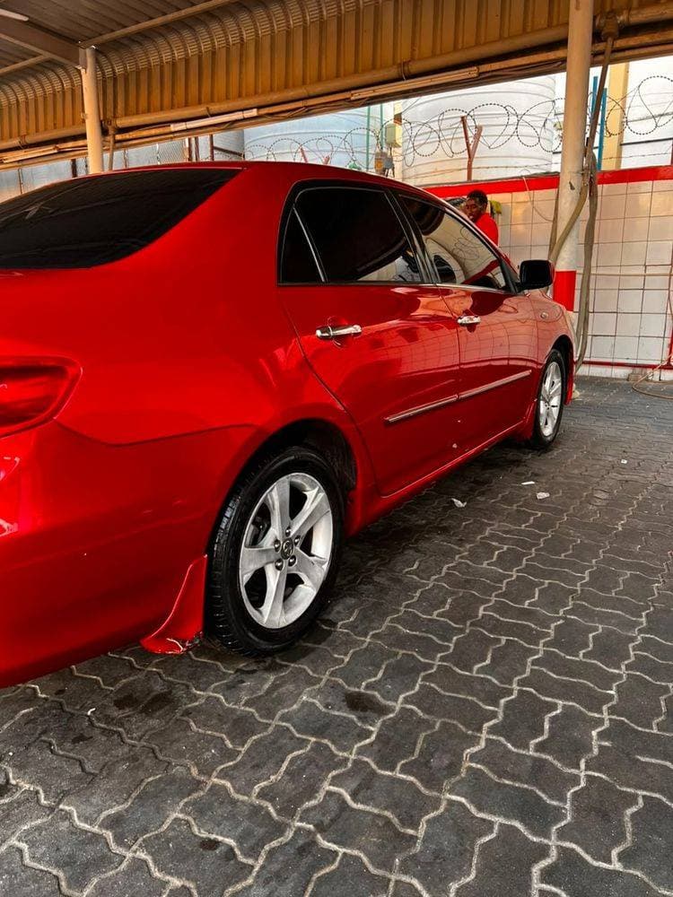 2011 Toyota Corolla thumbnail 5