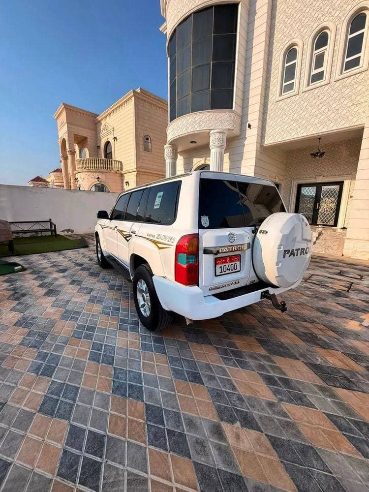 2009 Nissan Patrol Super Safari thumbnail 2