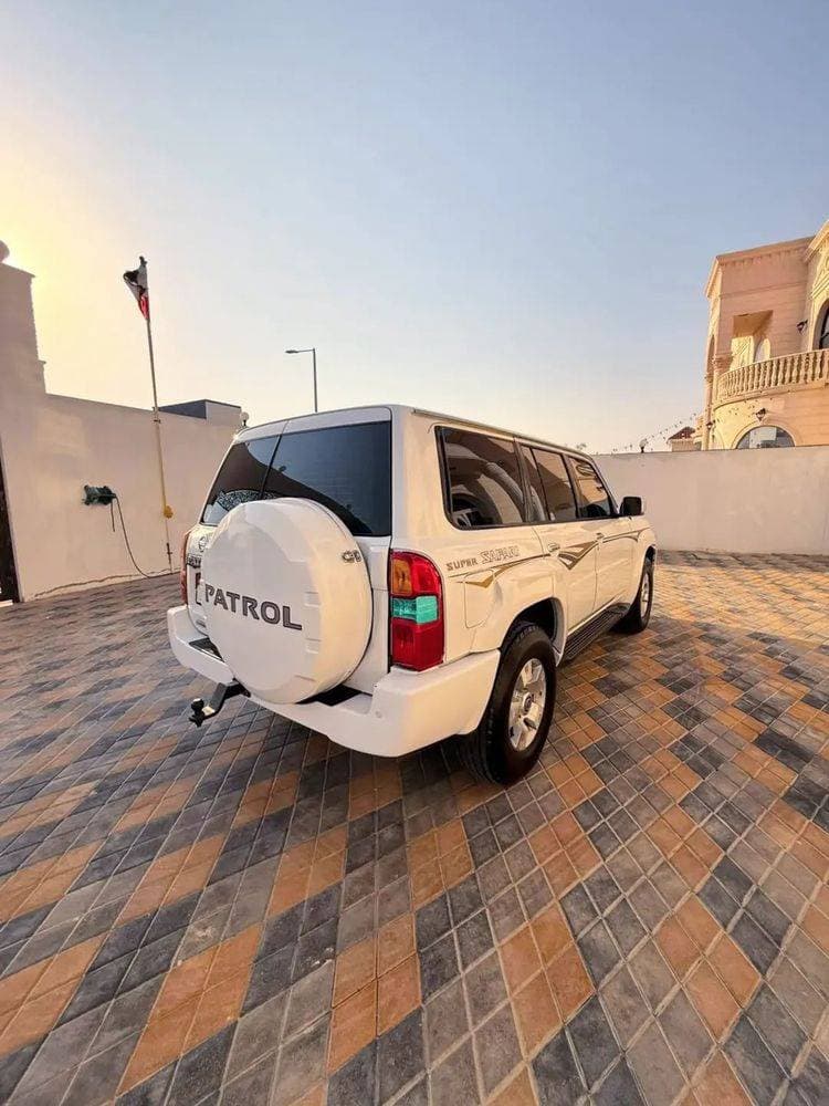 2009 Nissan Patrol Super Safari thumbnail 4
