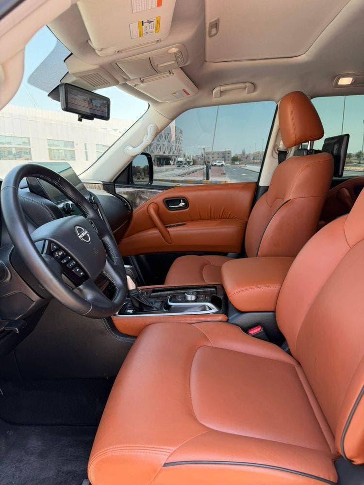 2024 Nissan Patrol thumbnail 3