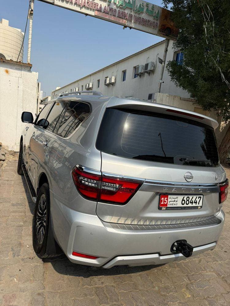 2022 Nissan Patrol thumbnail 3