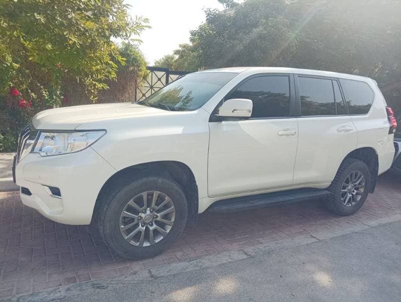 2020 Toyota Land Cruiser Prado thumbnail 3