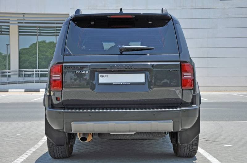 2025 Toyota Land Cruiser Prado thumbnail 6