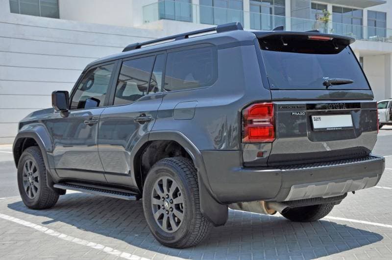 2025 Toyota Land Cruiser Prado thumbnail 3