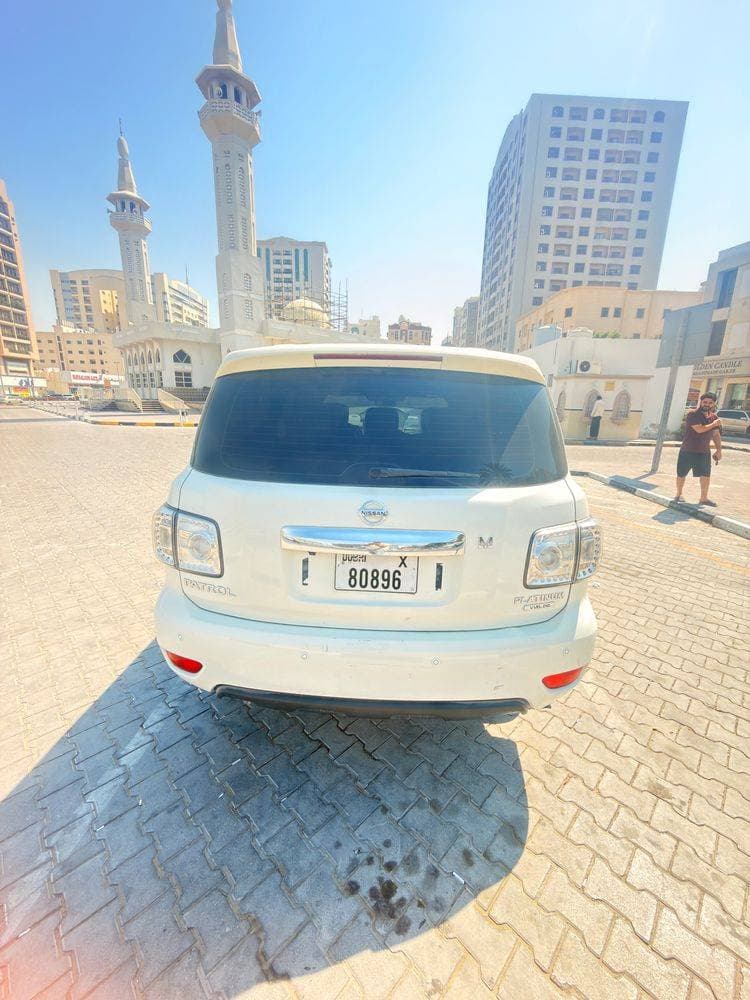 2019 Nissan Patrol thumbnail 2
