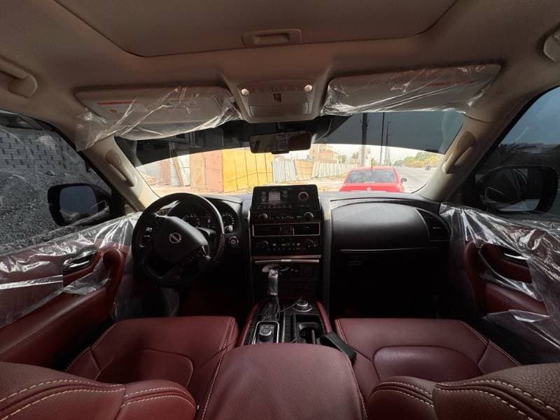2024 Nissan Patrol thumbnail 4