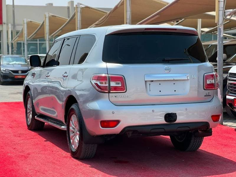 2016 Nissan Patrol thumbnail 4